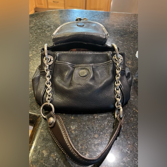 Beautiful all leather small purse by “B Makowsky” surprisingly roomy, - Picture 6 of 9